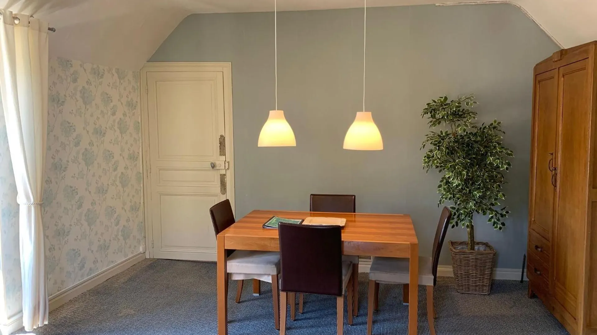 Cosy Apartment In A 19Th-Century Villa Saint-Nectaire